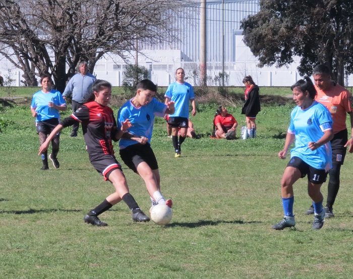 El f&uacute;tbol femenino busca consolidar su crecimiento en los Juegos Suramericanos Santa Fe 2026